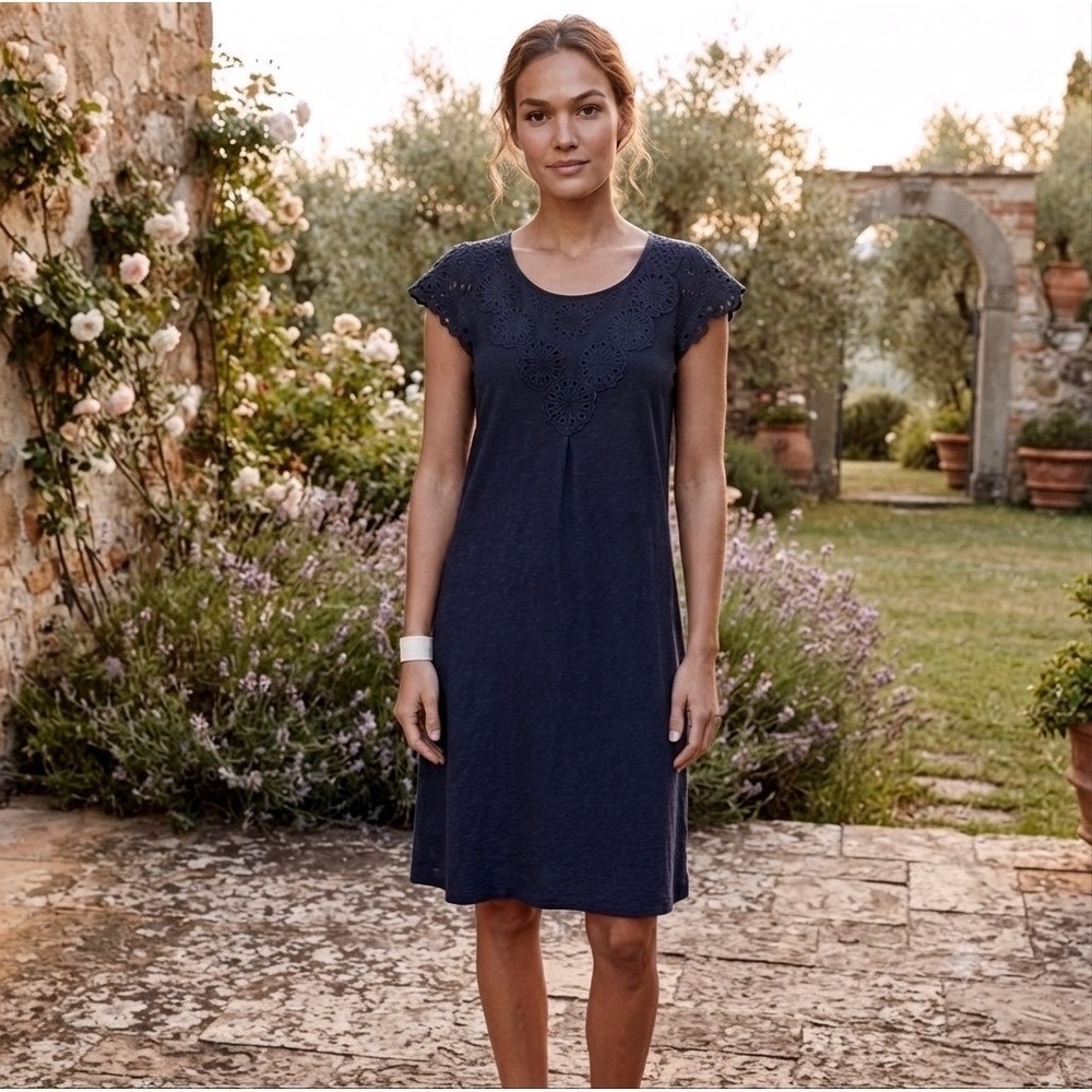 Talbots XS Navy Blue Cotton Knit Dress Eyelet Embroidered Cap Sleeve Casual